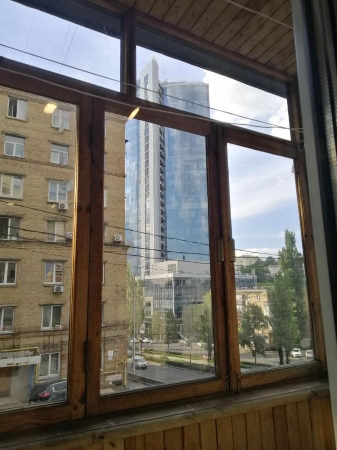 Бульвар Леси Украинки 10 เคียฟ ภายนอก รูปภาพ